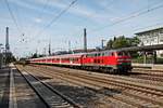 Durchfahrt am 25.08.2015 von der Mühldorfer 218 423-2 mit ihrer 7-Wagen RB (München Hbf - Mühldorf) in München Heimeranplatz gen Ostbahnhof.