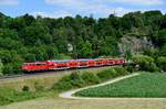 Die Zeit läuft langsam ab, möchte man noch lokbespannte Reisezüge im Altmühltal erleben. Die neuen Triebzüge des Typs Twindexx-Vario stehen bereits in den Startlöchern. Am 18. Juni 2017 konnte ich 111 221 mit ihrer RB 59154 nach Treuchtlingen bei Esslingen fotografieren.