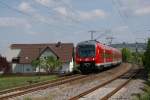 440 004 fhrt am 24.05.2010 als RB Donauwrth-Nrdlingen-Aalen in den Bahnhof Mttingen ein.