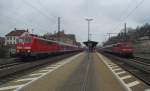 111 107-9, 111 171-5 und 111 214-3 treffen sich am 04. Mrz 2012 mit ihren aus zwei n-Wagen bestehenden Regionalbahn-Garnituren im Bahnhof Kronach.