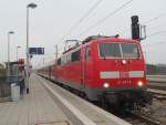 111 057-6 steht am 14. Dezember 2013 mit einer RB nach Nürnberg Hbf im Bahnhof Allersberg.