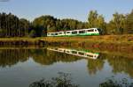 Zwei unbekannte Triebwagen der Vogtlandbahn als VBG 74246 von Schwandorf nach Marktredwitz bei den Waldseen kurz vor Wiesau (Oberpf), 07.09.2013