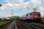 Nachschuss auf die Münchner 111 159-0 am 25.06.2014, als diese mit einem RE von Nürnberg Hbf nach München Hbf über die Donaubrücke bei Mariaort überfuhr.