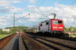 Am 25.06.2014 fuhr 111 217-6 mit einem RE (Nürnberg Hbf - München Hbf) über die Donaubrücke bei Mariaort gen Regensburg Hbf.