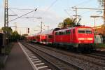 Durchfahrt am Abend des 26.06.2014 von 111 217-6 mit einem RE (Nürnberg Hbf - Landshut (Bay) Hbf) in Regensburg Prüfening in Richtung Hauptbahnhof.