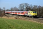 Die RB 79077 nach Kufstein wurde am 22. März 2013 von der ADAC-Werbelok 111 024 befördert, hier aufgenommen bei Bach am ehemaligen Block Hilperting.