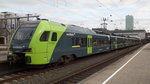 ET 5.07 + ET 6.08 der Nordbahn am 11.4.2016 in HH-Altona, RB 71 nach Wrist/Itzehoe, der Zug wird in Elmshorn getrennt  /