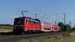 111 194 befördert eine Ersatzgarnitur für den Mittelhessenexpress als RB49 nach Friedberg. Aufgenommen zwischen 12.9.2018 16:22