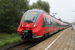 442 857+442 840 als S1(Rostock-Warnemünde)kurz vor der Ausfahrt im Haltepunkt Rostock-Holbeinplatz.12.08.2016