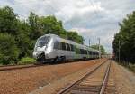 1442 202 ist am 11.06.2013 (in der Farbgebung der zuknftigen S-Bahn Mitteldeutschland) im Rahmen von Ausbildungsfahrten bei Borsdorf unterwegs.