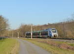 abellio 9442 603 als RE 74530 von Naumburg (S) Hbf nach Erfurt Hbf, am 21.03.2022 in Schulpforte.