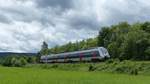 Ein 442 von Abellio auf der Saalebahn zwischen Zeutsch und Orlamünde.