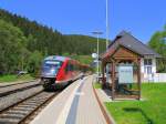 DB 642 523 als RB 29886 nach Rottenbach, im Bf Katzhtte; 22.05.2010