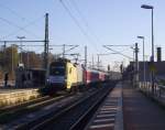 ES 64 U2-013 steht am 22. Oktober 2011 mit einer RB nach Eisenach im Bahnhof Neudietendorf.