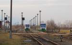 Zugkreuzung im Bf Khnhausen am 17.02.2012. Rechts EB 80636 (Erfurt Hbf - Kassel-Wilhelmshhe) wartet vor der Weiterfahrt auf die links einfahrende EB 80677 (Leinfelde - Erfurt Nord).