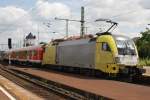 Hier 182 518-1 mit einer RB20 (RB16323) von Eisenach nach Halle(Saale)Hbf., bei der Ausfahrt am 14.7.2013 aus Weimar.