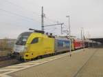 DB ES 64 U2-025 mit der RB 16314 von Halle (S) Hbf nach Eisenach, am 15.11.2013 bei der Ausfahrt in Gotha.