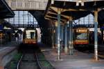 Manchmal hat man den Eindruck, die Straenbahnen bernehmen die Herrschaft im Karlsruher Hauptbahnhof.