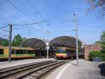 Auf dieser Aufnahme vom 30.04.2005 sieht man den Albtalbahnhof in Karlsruhe, an dem ausschlielich die Stadtbahnen des Karlsruher Verkehrsverbundes (KVV) halten.