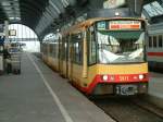 Triebwagen 901 der AVG als E 81314 nach Freudenstadt am 17.05.05 in Karlsruhe Hbf