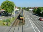 Am 28.4.2011 verlsst die Albtalbahn gerade den Bahnhof Rpurr Battstrae