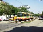 Aufgrund einer Umleitung ist am 02.08.2011 Tw 811 als S5, auf der sonst nur als Betriebstrecke genutzten Trasse in der Tullastrae, in Richtung Sllingen unterwegs.