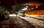 Am Morgen, des 28.12.2014 um 06:01 Uhr stand Tw 571 zusammen mit Tw 504 abfahrbereit im verschneiten Bahnhof Bad Herrenalb.