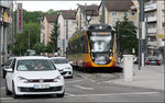 Autos und Stadtbahn -

Ein Stadtbahnzug steht an der Haltestelle Theater an der viel befahrenen Weinsberger Straße (B27, B39) und wartet auf seine Weiterfahrt. 

Heilbronn, 31.05.2016 (M)