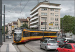 Weiter nach Norden der B27 entlang -

Die Gleise der Heilbronner Stadtbahn liegen in der Weinsberger Straße nur entsprechend einer Haltestellelänge. Anschließend biegt die Bahn wieder nach Norden und folgt zunächst der Paulinenstraße (B27 stadtauswärts).

31.05.2016 (M)