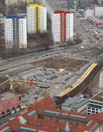 Triebzüge der Baureihe 481 zwischen den Stationen Berlin Alexanderplatz und Berlin Jannowitzbrücke.
Aufgenommen vom Fernsehturm am Alexanderplatz am 20. März 2017.