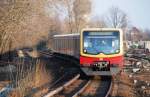 BERLIN, 31.03.2009, S85 nach Waidmannslust bei der Einfahrt in den S-Bahnhof Schöneweide