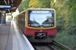 BERLIN, 13.10.2010, S75 nach Wartenberg im S-Bahnhof Heerstraße