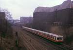 Prortyp 270 001 der neuen Generation S-Bahn Zge zeigt sich bei belstem Wetter am 26.03.1985 am Prenzlauer Berg.