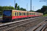 BR 481 der S-Bahn Berlin unterwegs auf der Linie S1 nach Schönholz.