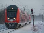 S2 fhrt in den Bahnhof Dresden Reick ein in Richtung Flughafen.