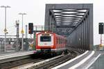 HAMBURG, 11.06.2020, S31 nach Harburg Rathaus bei der Einfahrt in den S-Bahnhof Elbbrücken