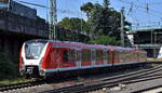 S-Bahn Hamburg GmbH mit ihrer  490 612  (NVR:  94 80 0490 612-9 D-DB ) an ungewohnter Stelle an diesem Tag häufig bei Personal-Fahrertraining Fahrten Höhe Bahnhof Hamburg-Harburg zu sehen, 11.09.23 Hier sieht man auch gleich die Besonderheit den neuen S-Bahn Züge mit der Möglichkeit von Gleichstrom (Stromschiene) auch unter Wechselstrom aus der Oberleitung zu fahren. 