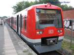 Baureihe 474 in Wedel, dem Endbahnhof der S 1 der Hamburger S- Bahn 05.08.08