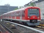 Ein ET 474 der Hamburger S-Bahn kommt in HH-Altona aus dem Tunnel am 06.08.2008.