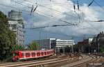 Eine DT 474 der S-Bahn Hamburg ist am 28.08.10 auf dem Gleisvorfeld des Hamburger Hauptbahnhofes unterwegs.