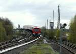 ber die Rampe vom Bahnhof Altona kommend, erreicht ein Zug der S3 die Hamburger S-Bahnstation  Diebsteich . 27.4.2013
