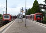 Wegen Bauarbeiten am stadtauswärts führenden Gleis der Hamburger S-Bahnstation  Elbgaustraße  enden hier an diesem Sonntag Züge Richtung  Pinneberg  und fahren wieder zurück.