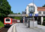Zug der Linie 21 nach  Altona  in der Station  Aumühle , dem östlichen Endpunkt der Hamburger S-Bahn. Sonntags geht es hier nur alle 20 Minuten Richtung Innenstadt. 9.6.2014