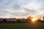 Mit der S-Bahn Nürnberg in den Sonnenuntergang (so gesehen in Postbauer-Heng), 26.09.2018