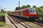 S1 von Dortmund Hauptbahnhof nach Essen-Steele Ost fährt am 3.7.2017 in den Bochumer Hauptbahnhof ein.