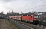 143 842 (9180 6143 842-3 D-DB) schiebt eine S5 nach Dortmund. (07.03.2009)
