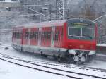 Noch verkehren sie nach Plan auf der S6 zwischen Kln-Nippes und Essen: Die guten alten X-Wagenzge mit 143 Bespannung. Hier am 03.01.2010 im Essener Hbf.