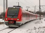 422 023 und 422 0XX erreichen am 10.01.2010 Bochum-Ehrenfeld als Vollzug auf der S1 in Richtung Dortmund.