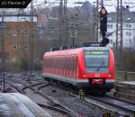 Bei Regen verlsst hier der 422 036/536 als S3 nach Hattingen den Essener Hbf am 28.02.2010