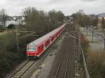 Ein Zug der Linie S6 in Ratingen Ost, 15.03.2009.